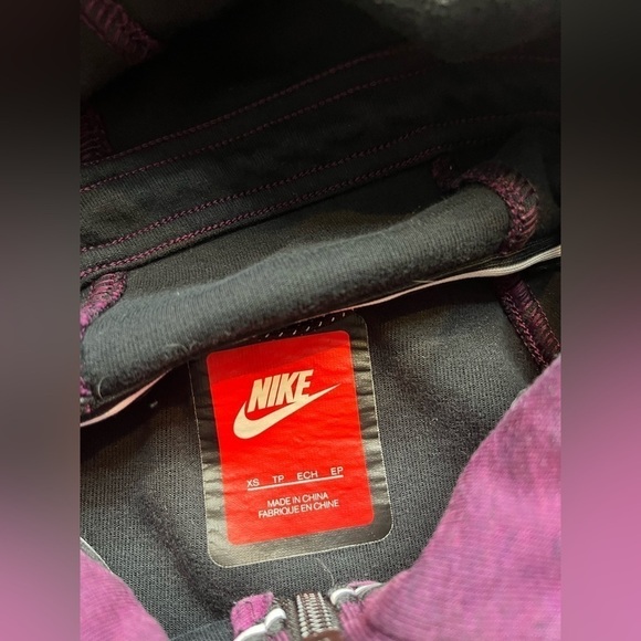 Womens NIKE TECH FLEECE WINDRUNNER Jacket HOODIE Purple Size XS SOLD AS IS - Picture 4 of 7